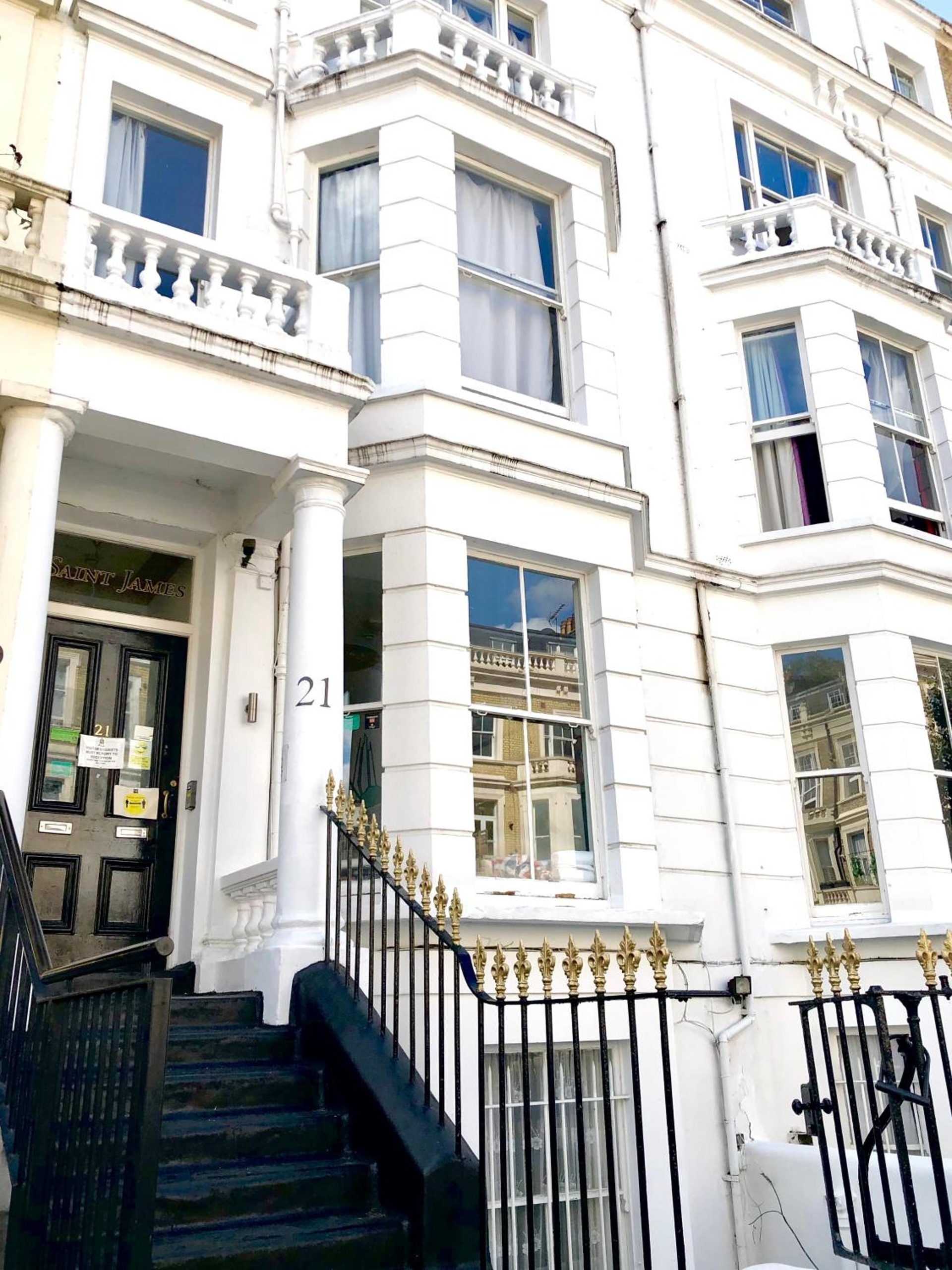 Saint James Backpackers, London