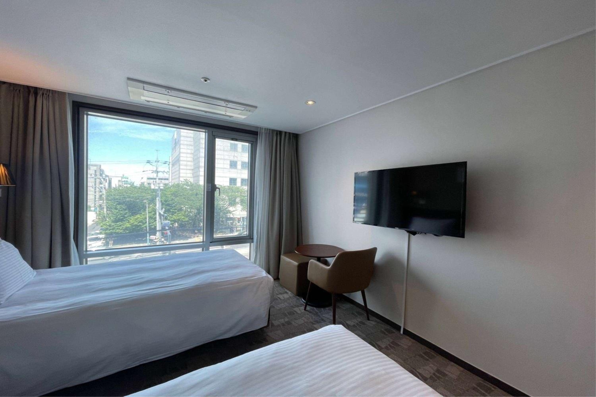 Foto de Ramada by Wyndham Jeju City Hall