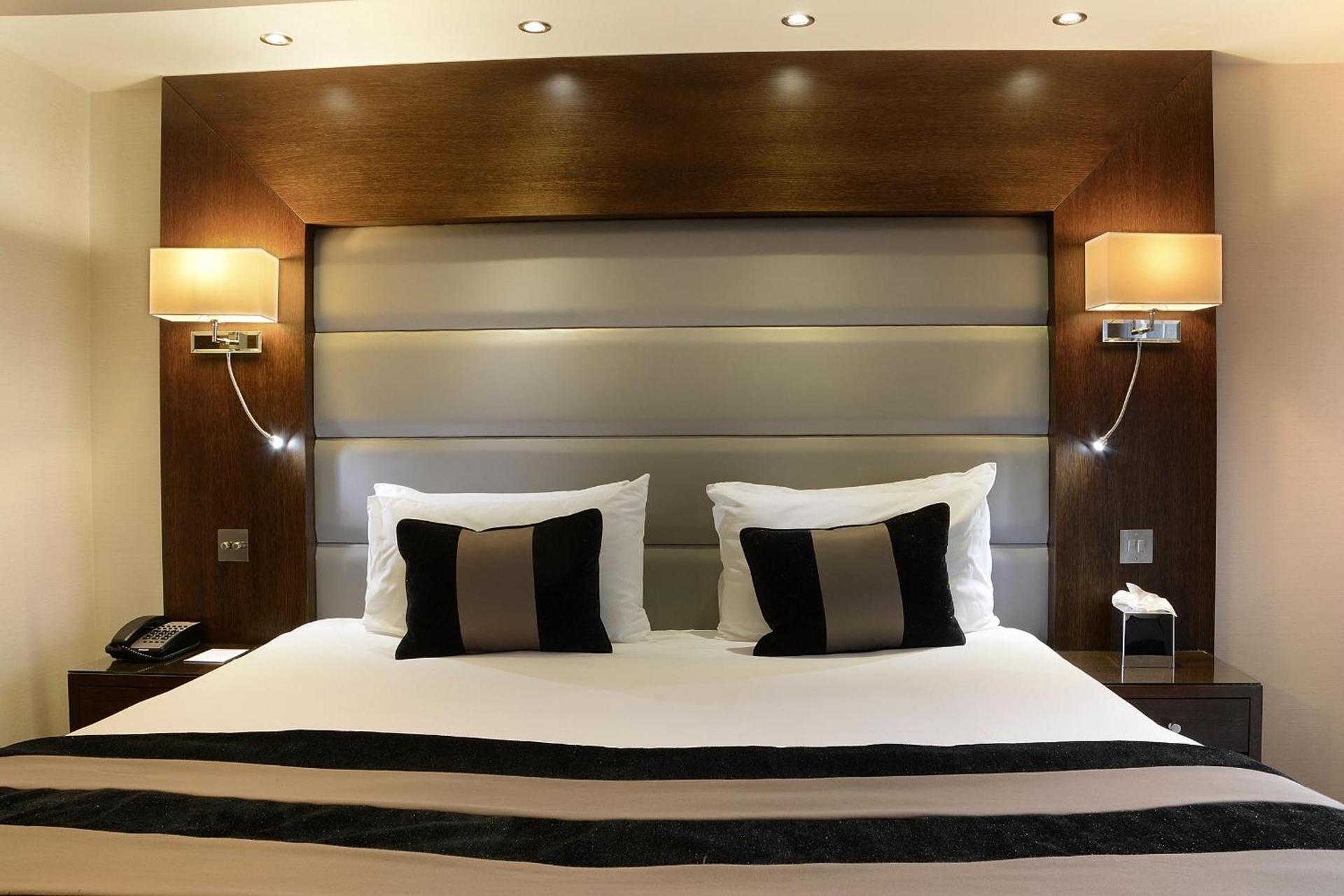 The Cura Hotel Kensington, London, a Tribute Portfolio Hotel, London