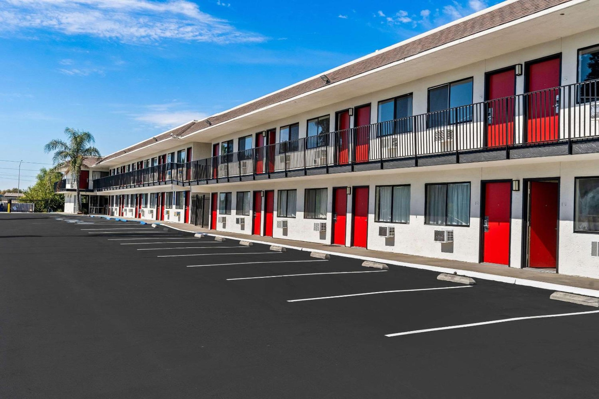 Econo Lodge Stockton near I-5 Fairgrounds, Stockton