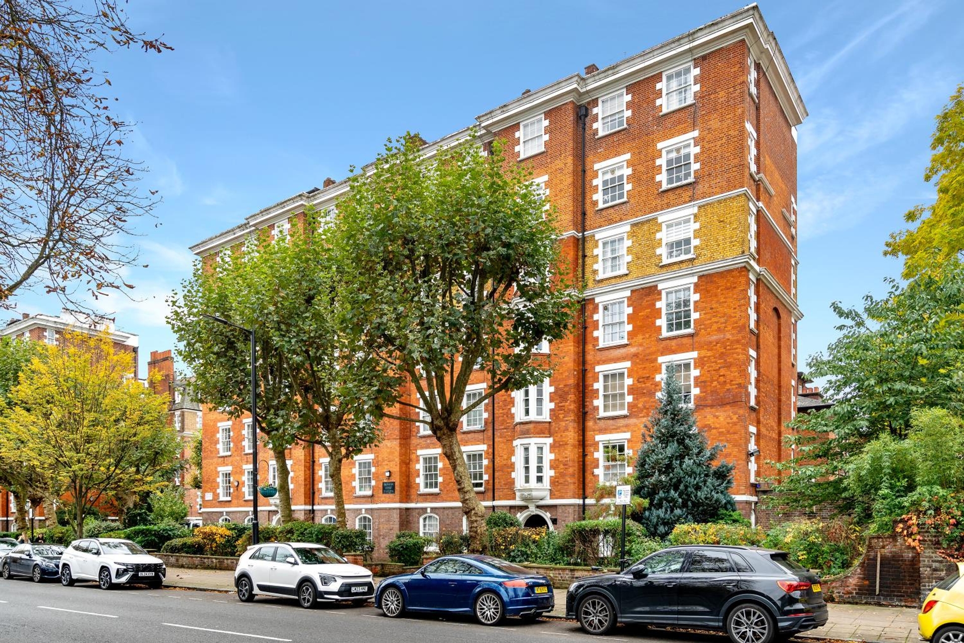 The Bronwen, London