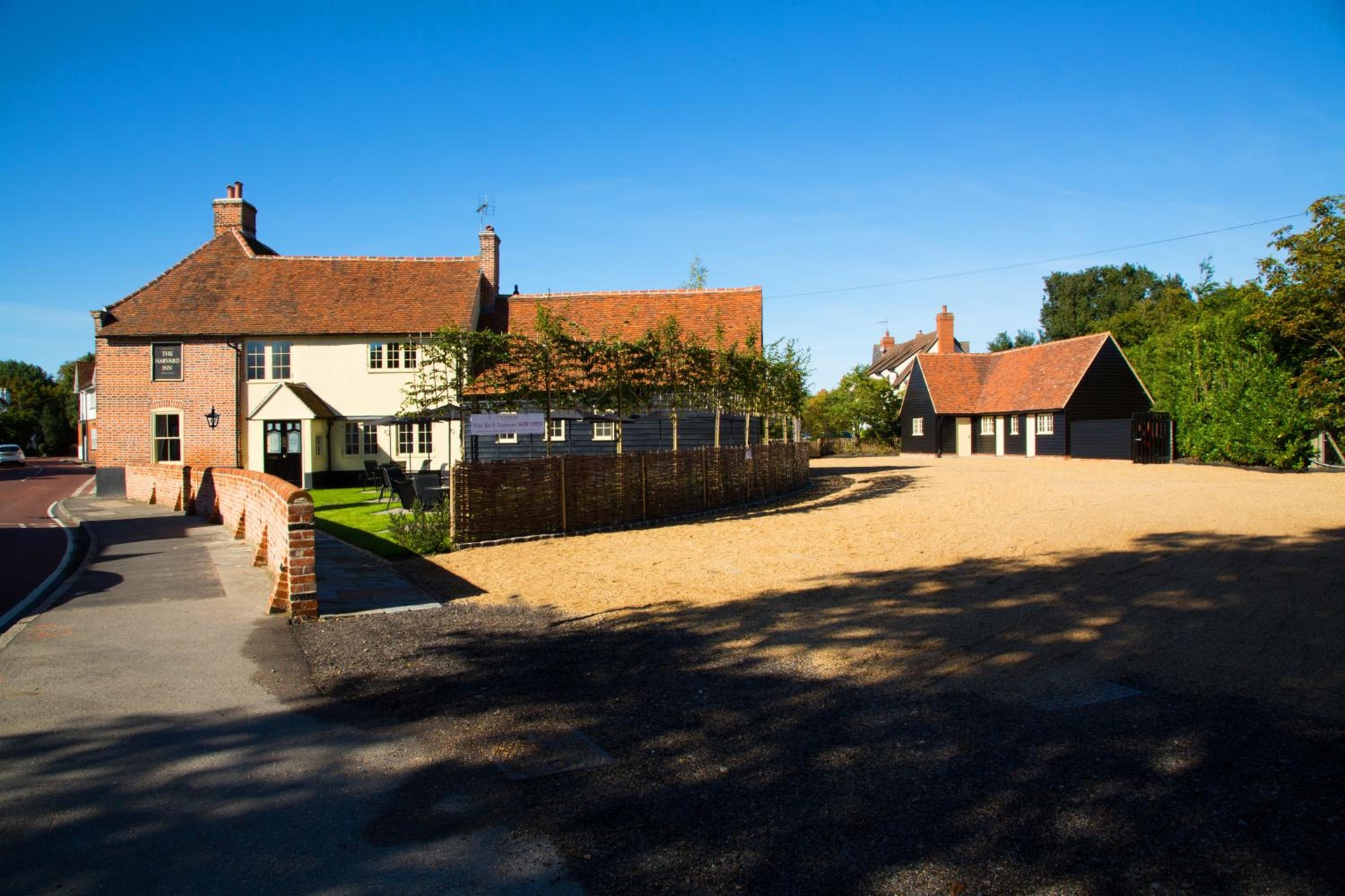 The Harvard Inn, Stock