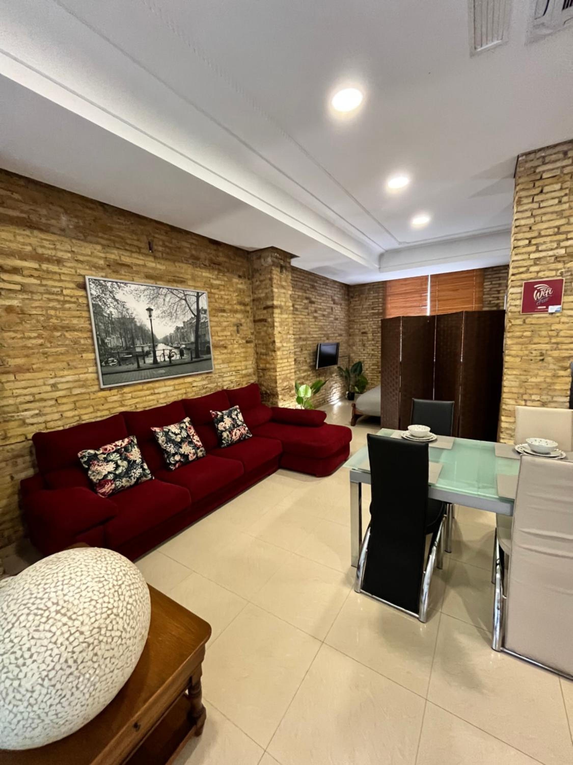 IY Loft 5 - Spacious Loft in the Old Town, Valencia