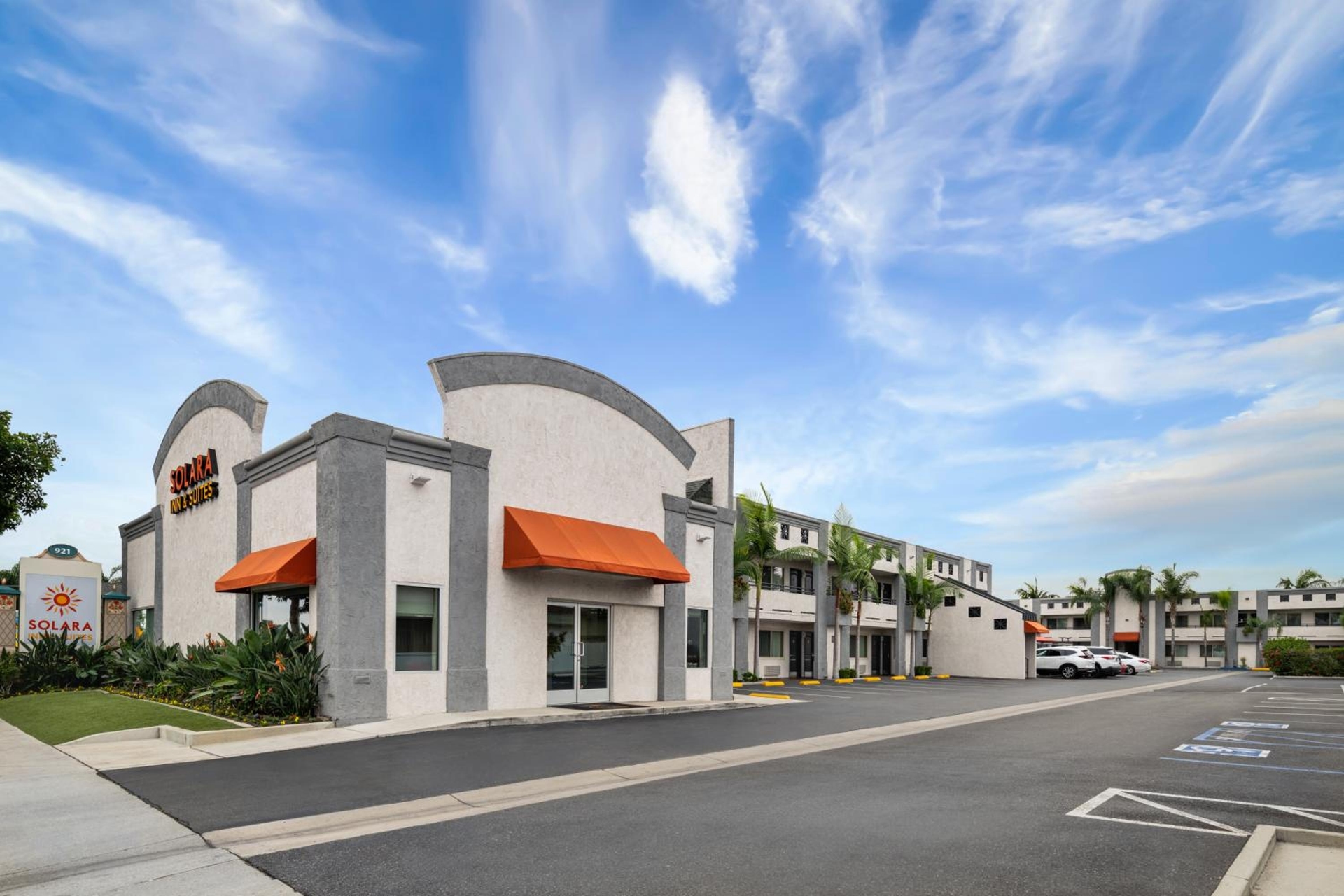 Solara Inn and Suites, Anaheim