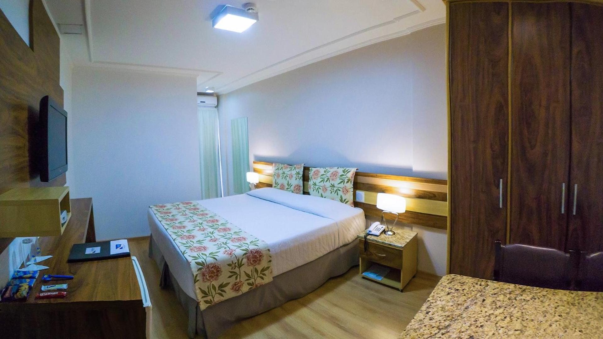 Foto de Laguna Plaza Hotel