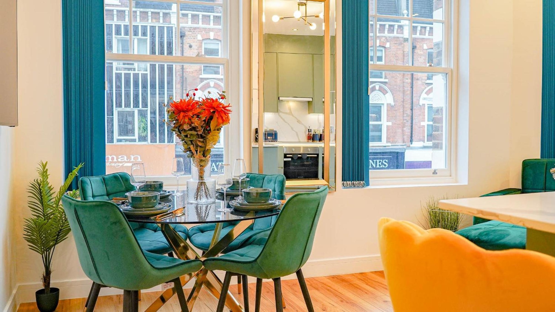 NEW Luxurious Stunning Block Apartments in Central London, London