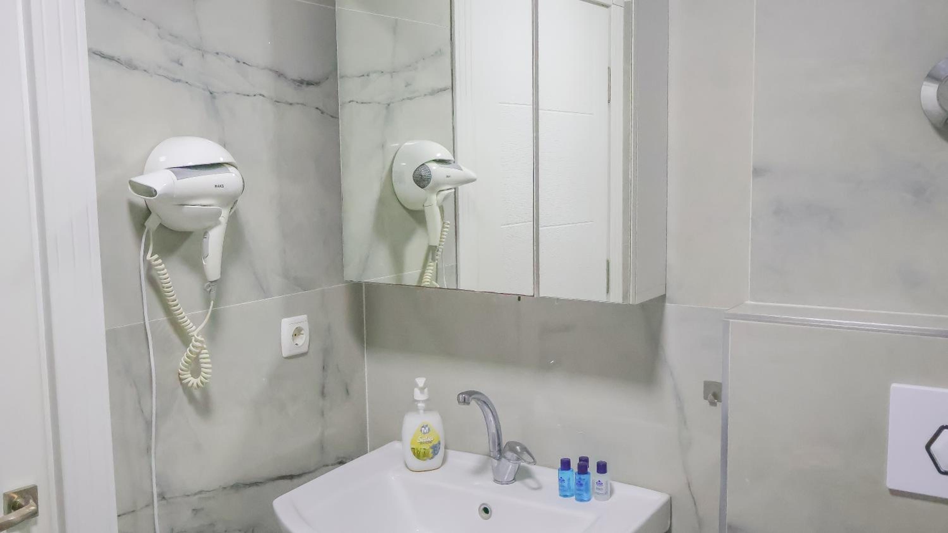 Foto de Güden-Pearl Apart Hotel , Große Apartments mit Küche , Privater Strand , Ausgezeichnetes Frühstück
