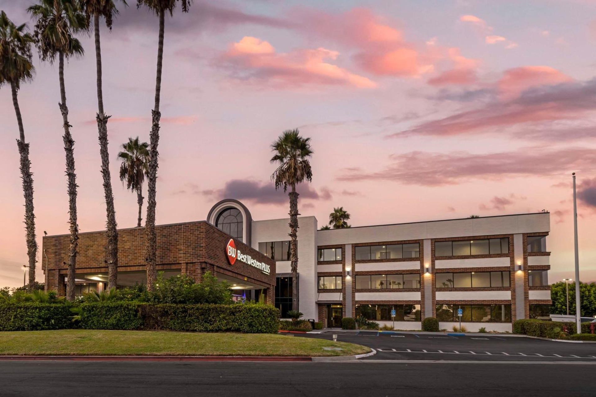 Best Western Plus Meridian Inn & Suites, Anaheim-Orange, Orange