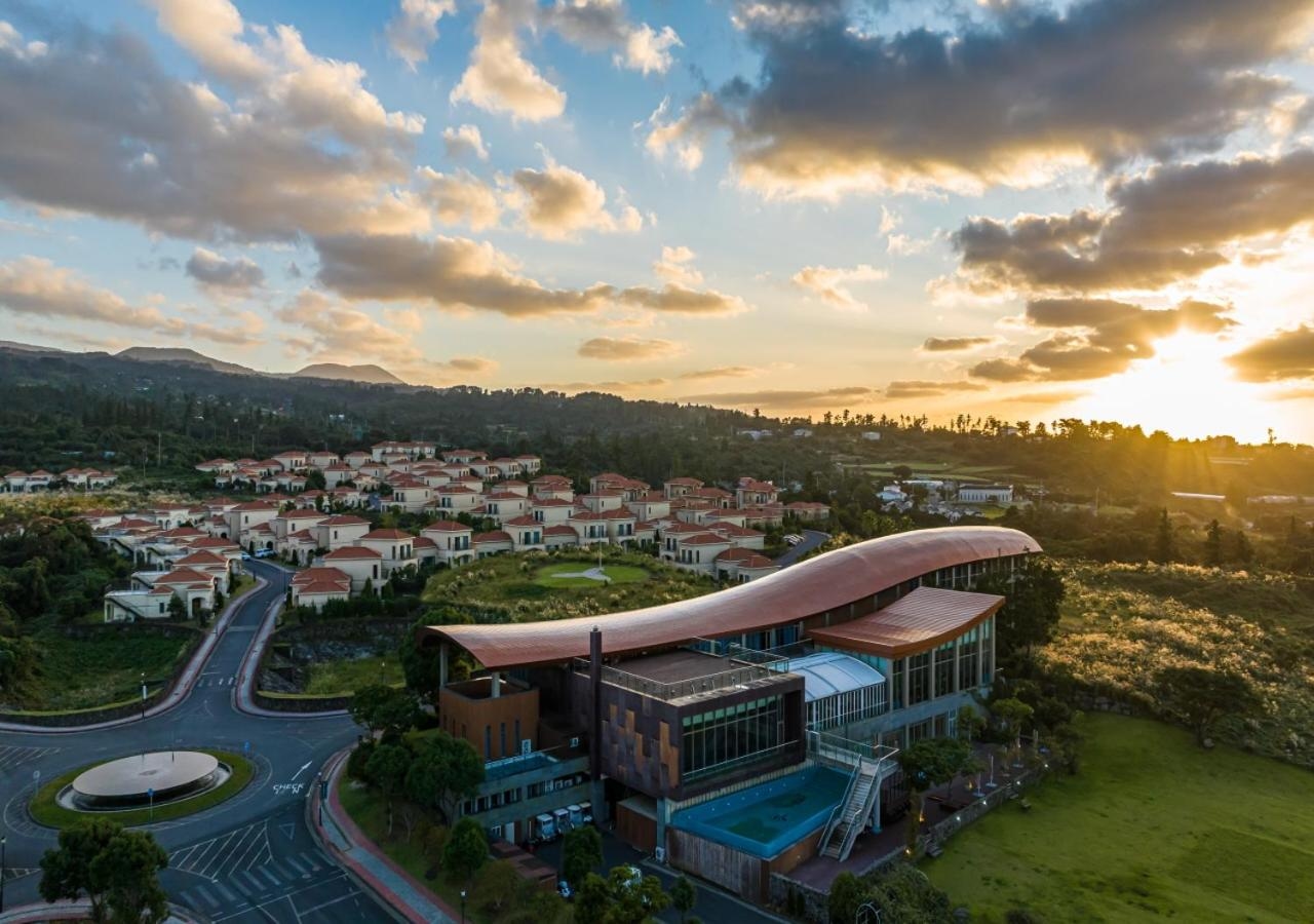 Camphortree Hotel and Resort