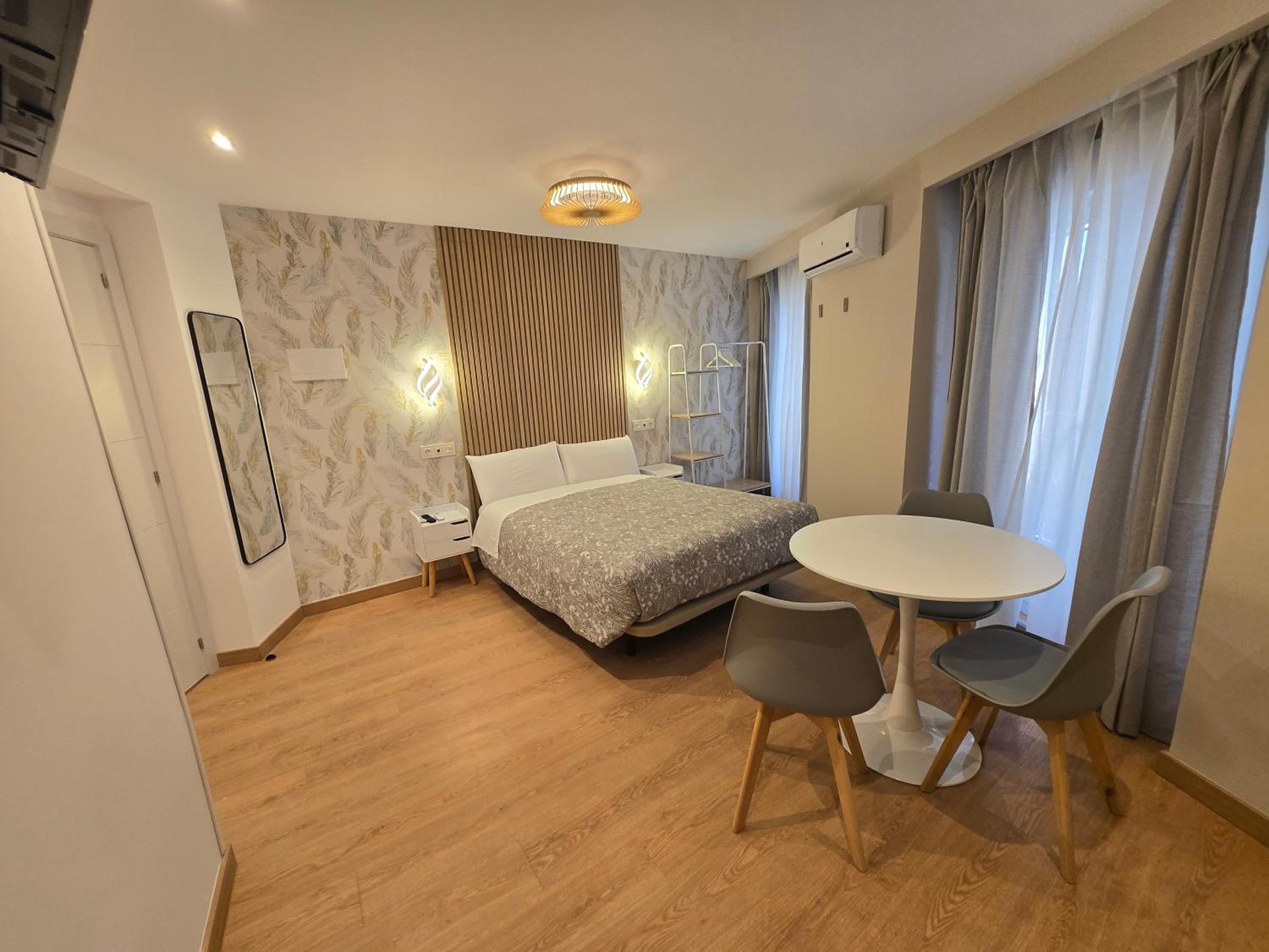 Hostal Comercial, Madrid