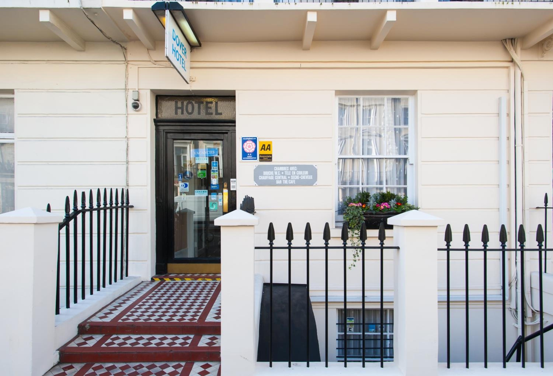 Dover Hotel - B&B, London