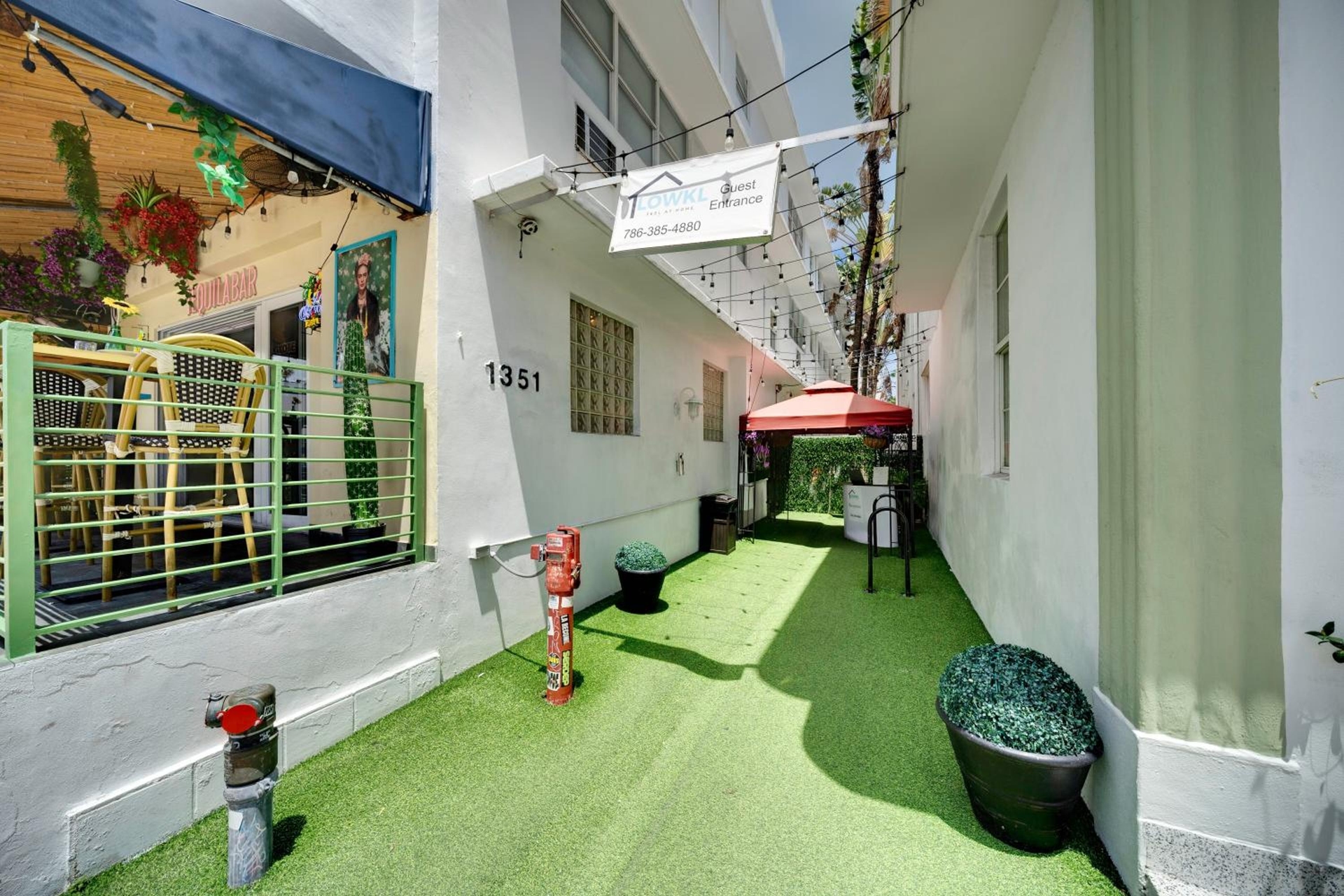 Foto de Rock Apartments by Lowkl