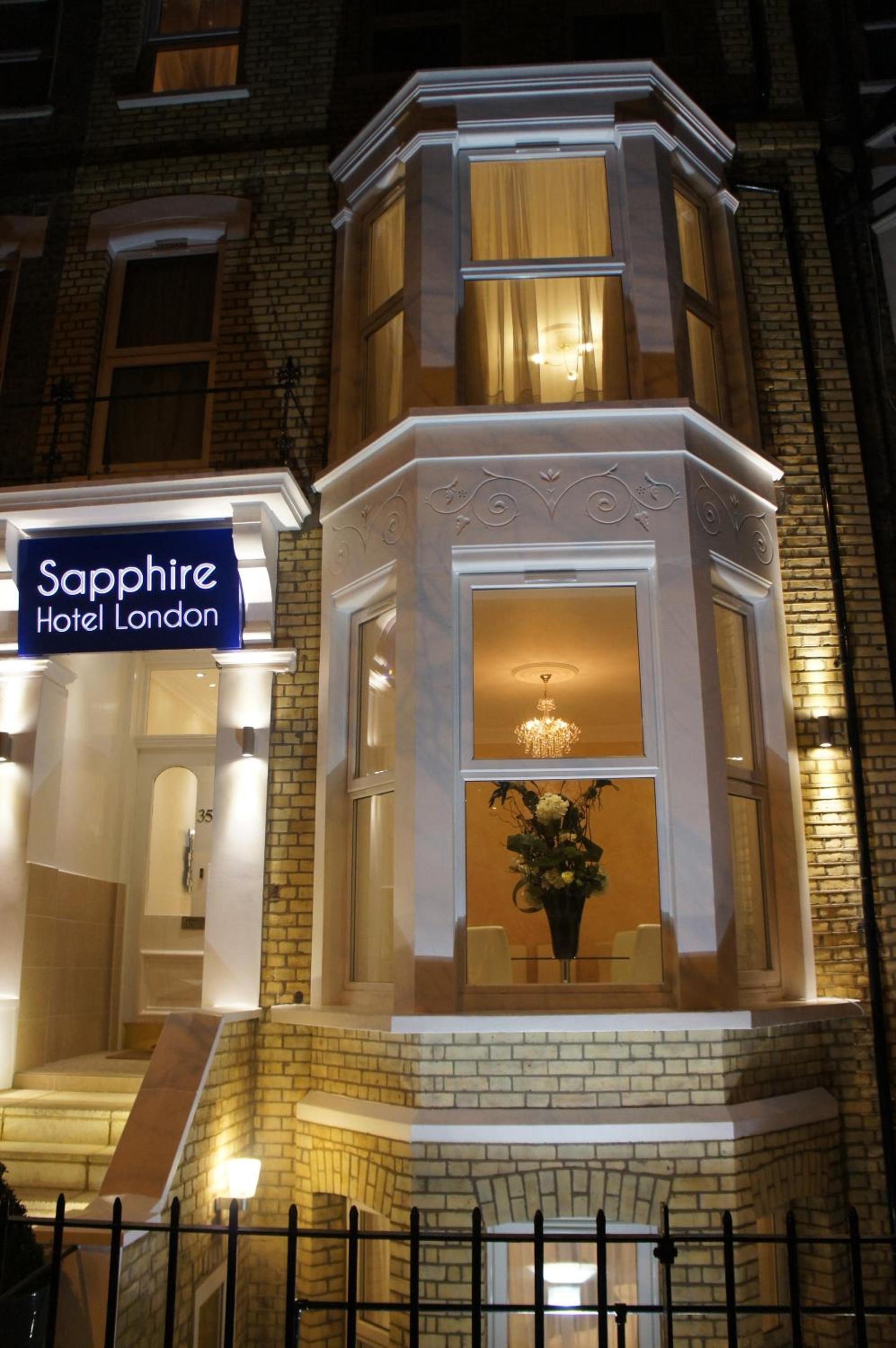Sapphire Hotel London, London