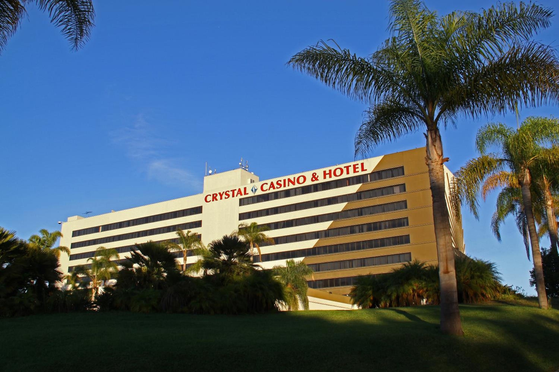 LA Crystal Hotel -Los Angeles-Long Beach Area, Compton