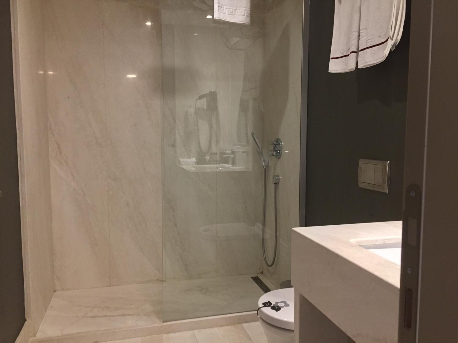 Foto de Taksim Gonen Hotel