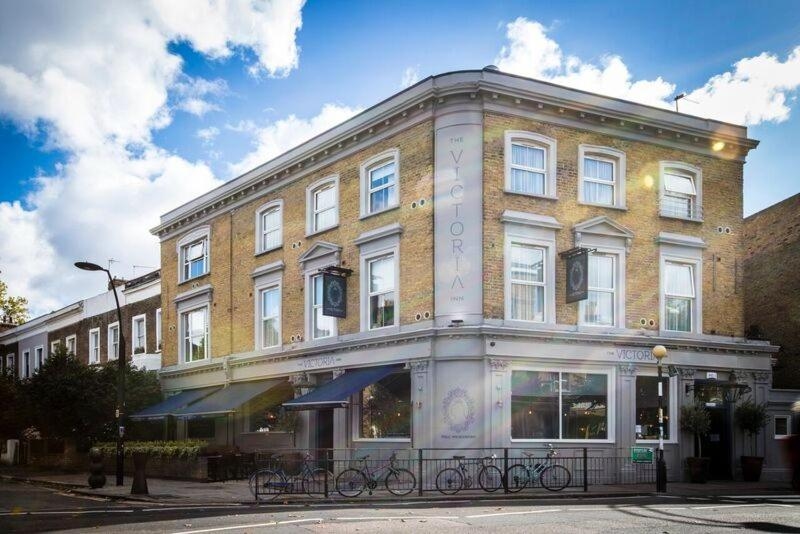 Victoria Inn, London