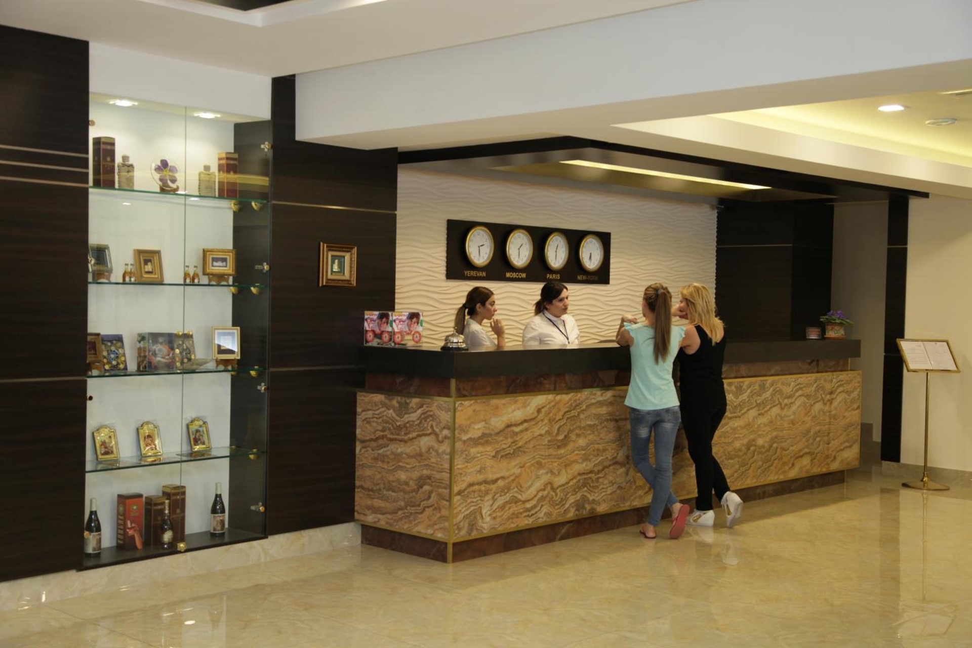 Shirak Hotel, Yerevan