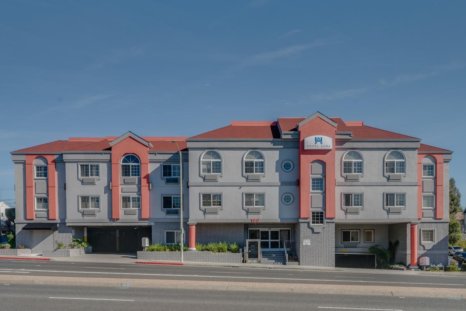 Hotel Aura SFO Airport FREE SHUTTLE, San Bruno