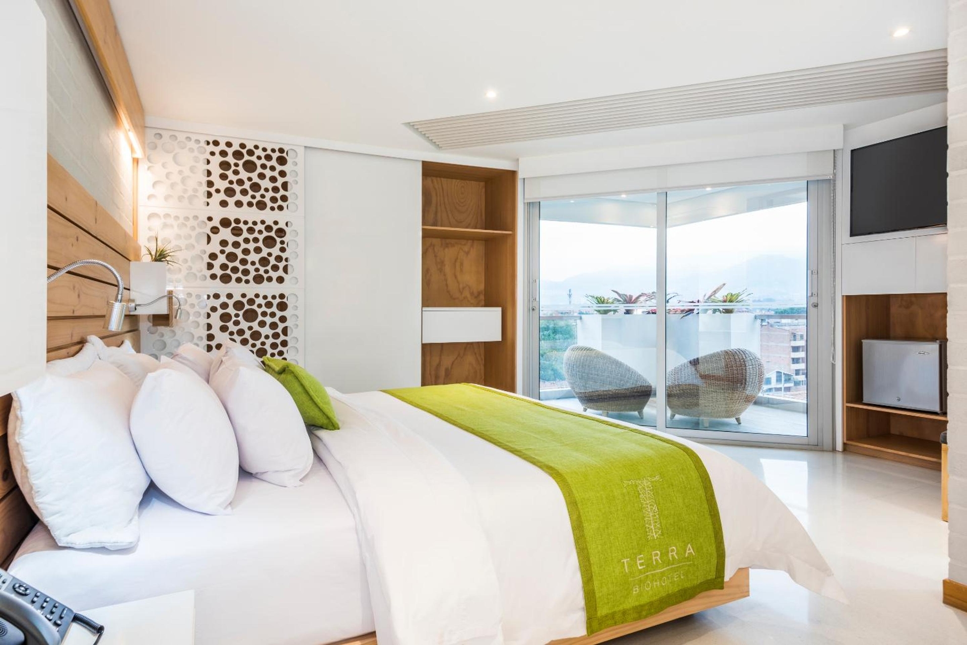 Terra Biohotel, Laureles