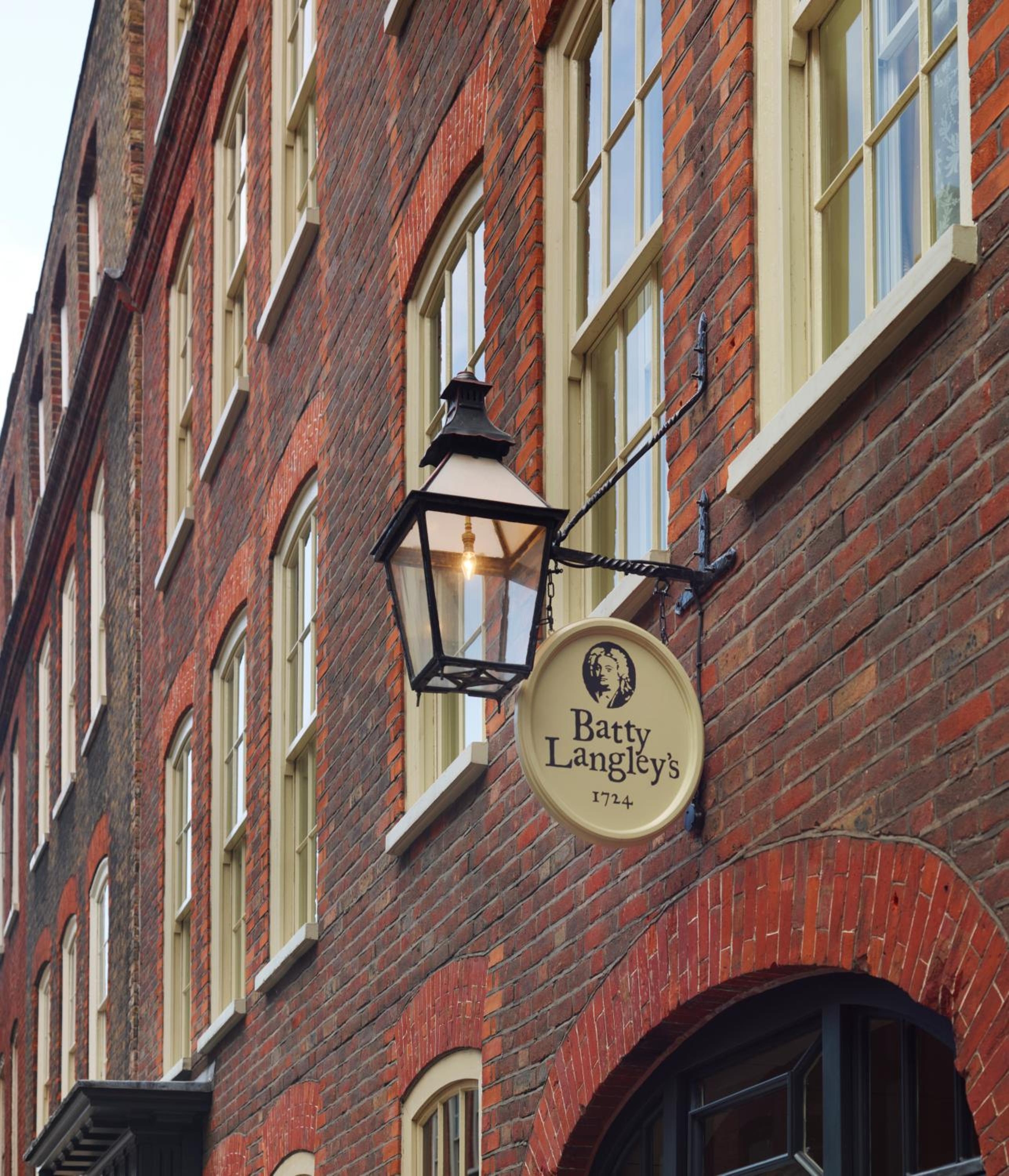 Batty Langley's, London