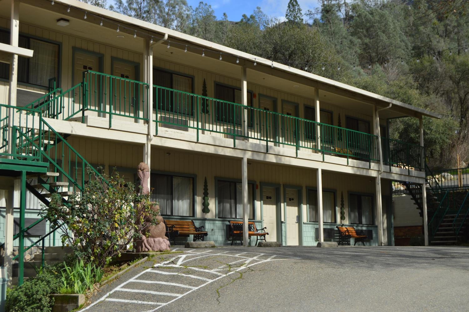Cedar Lodge, El Portal