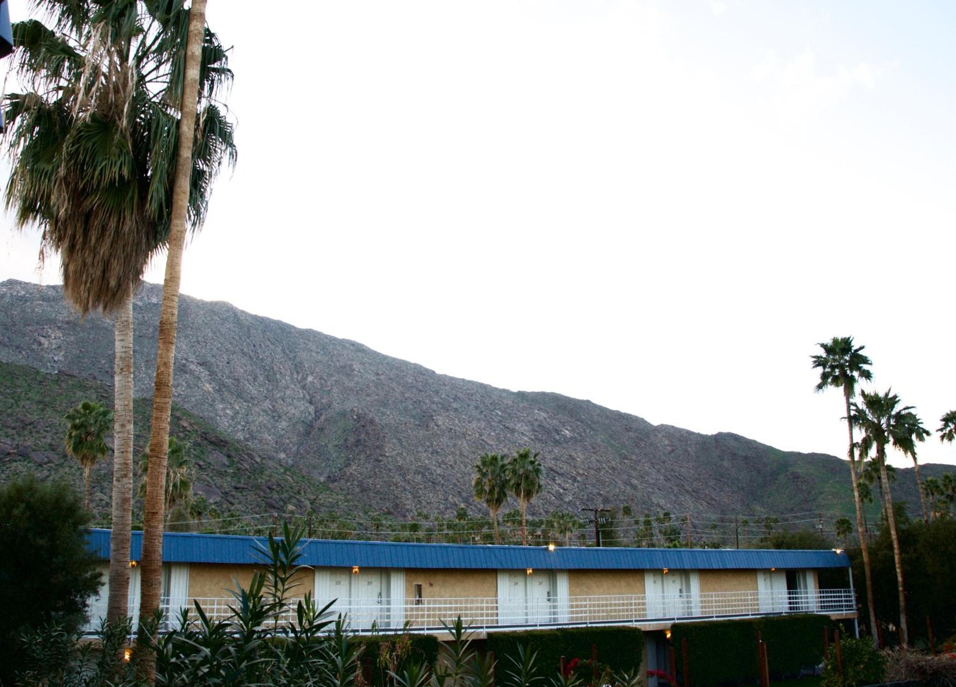Delos Reyes Palm Springs, Palm Springs