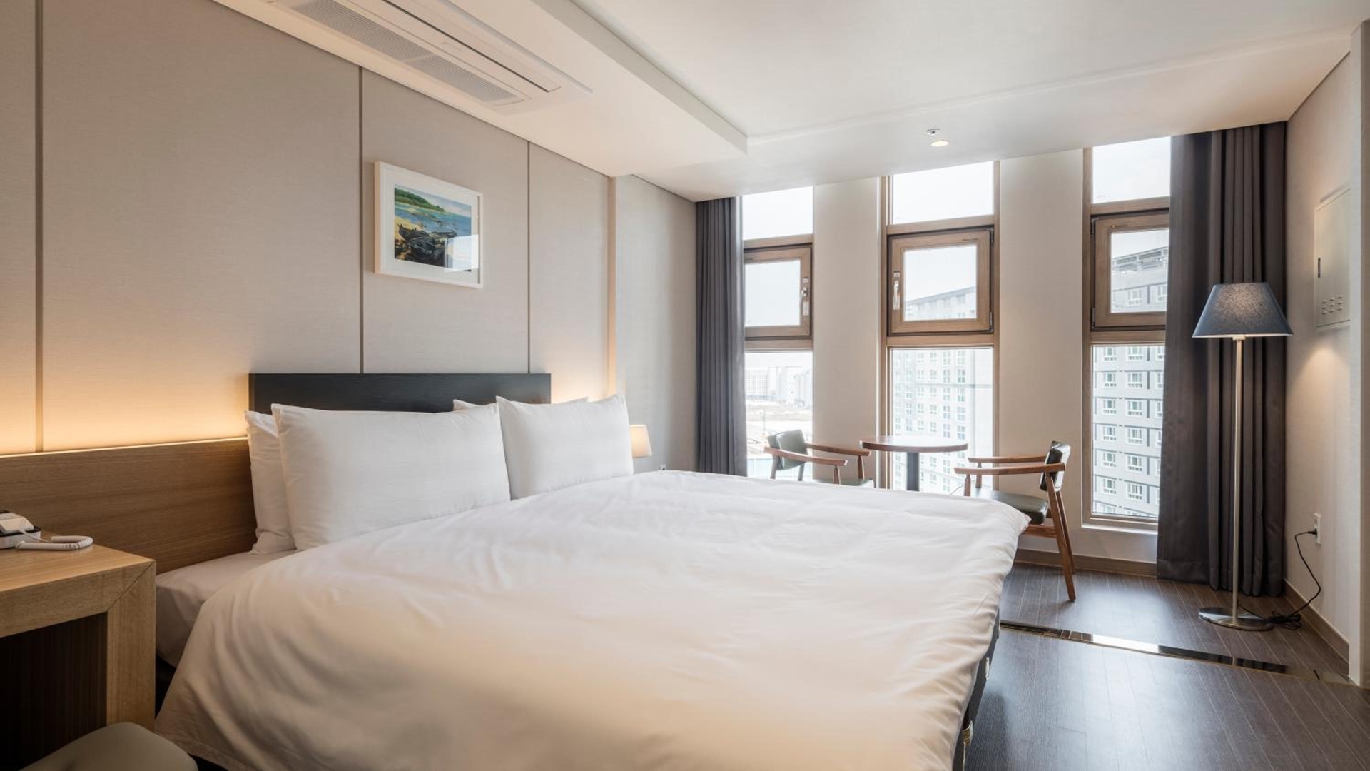 Foto de The First Stay Hotel