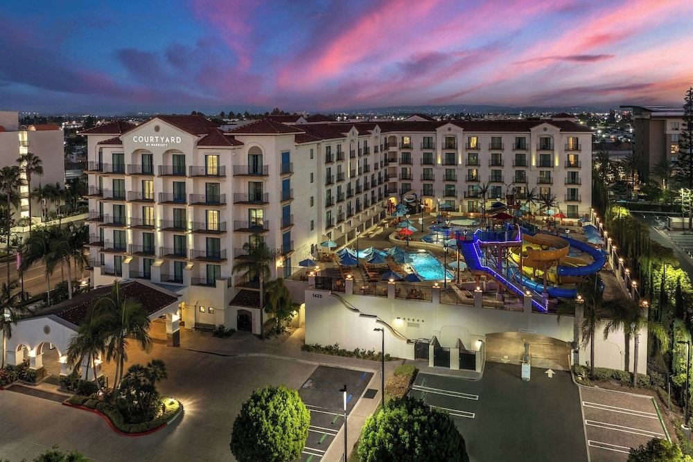 Courtyard by Marriott Anaheim Theme Park Entrance, Anaheim