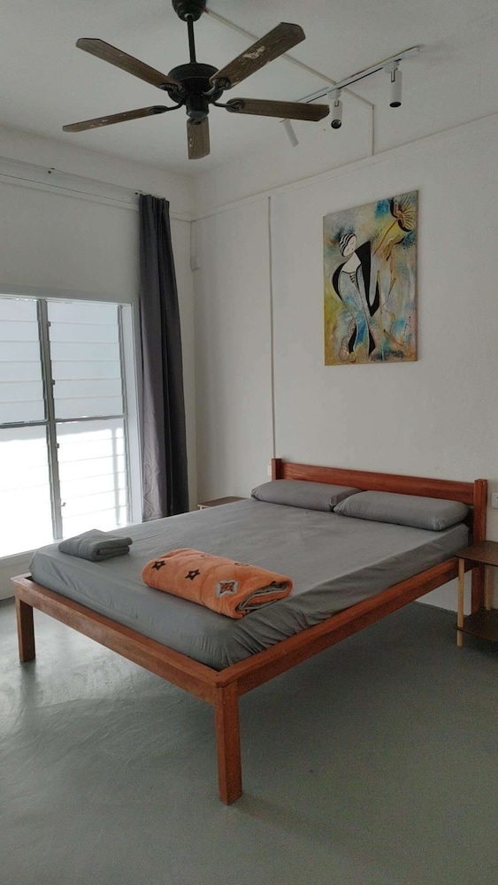 Port Vila airport hotel, Port Vila