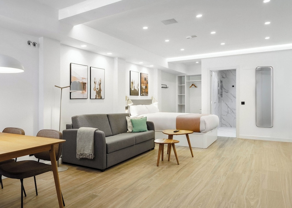 Limehome Madrid Calle de Matilde Diez, Madrid