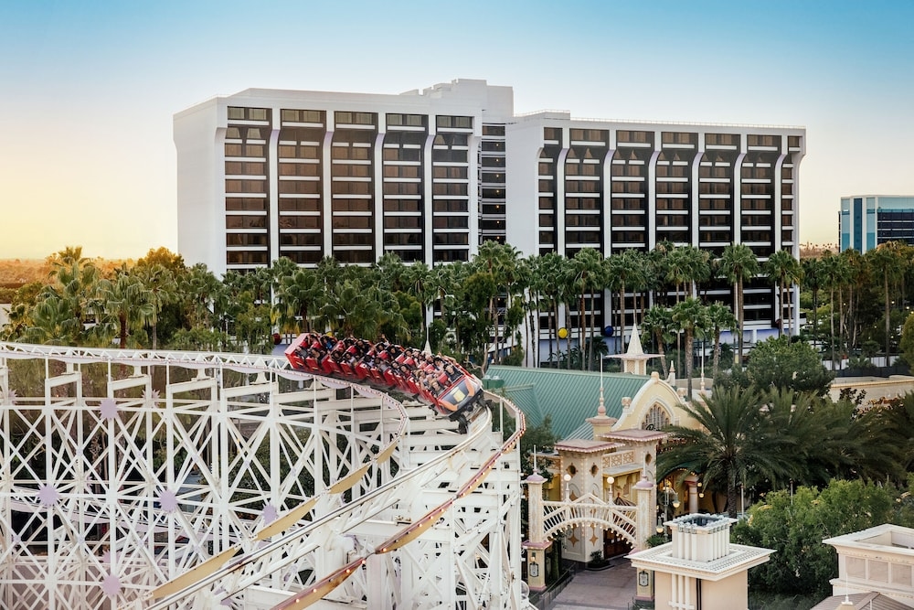 Pixar Place Hotel, Anaheim