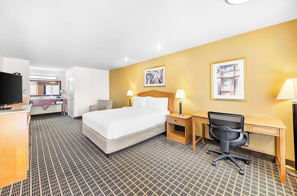 SureStay Plus Hotel by Best Western San Jose Central City, San Jose