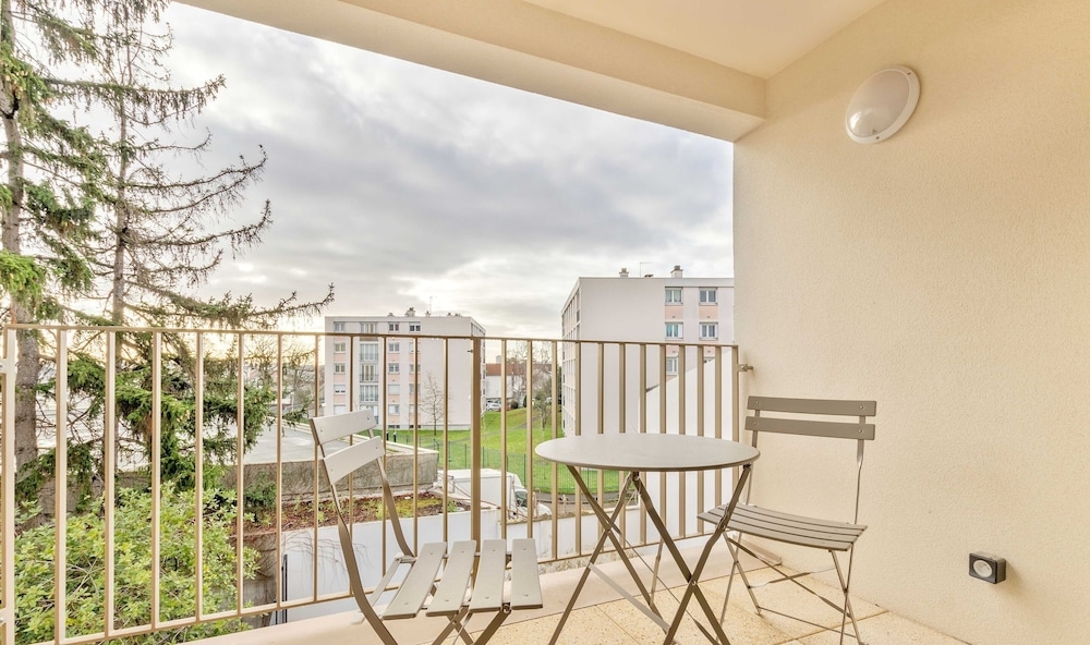 Foto de Pleasant apt With Balcony -6p-proche Disney/paris