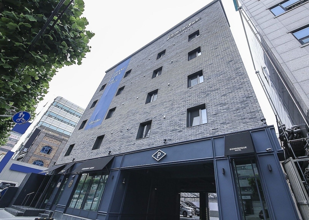 Sillim Dominic Hotel