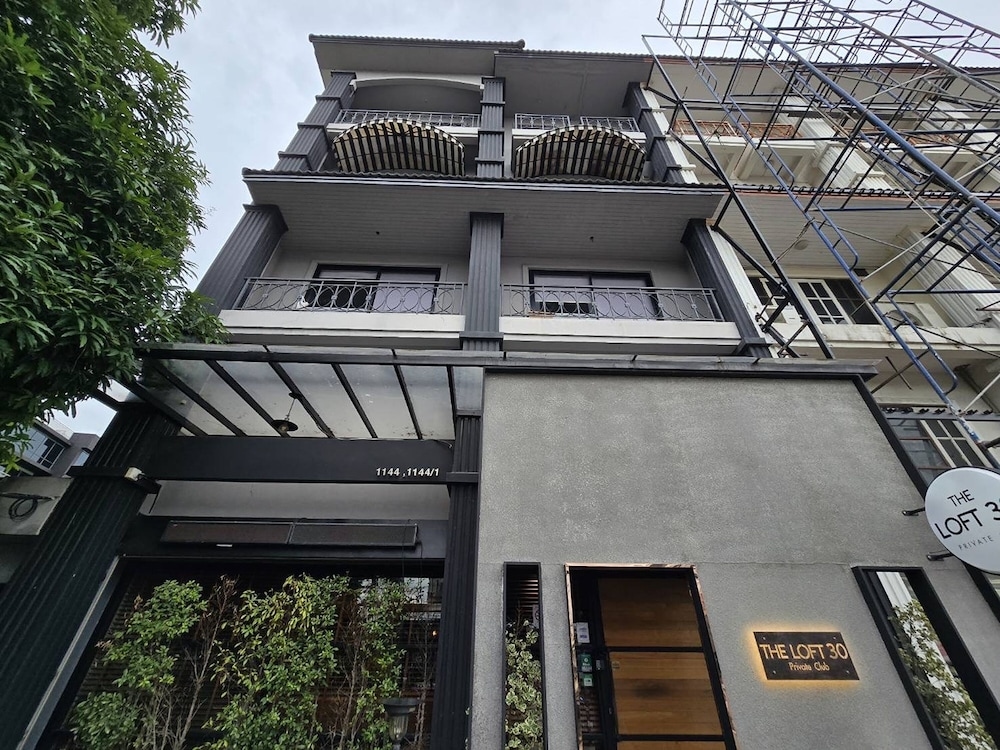 Sukhum Rajamangala-Phatthanakan Rooms