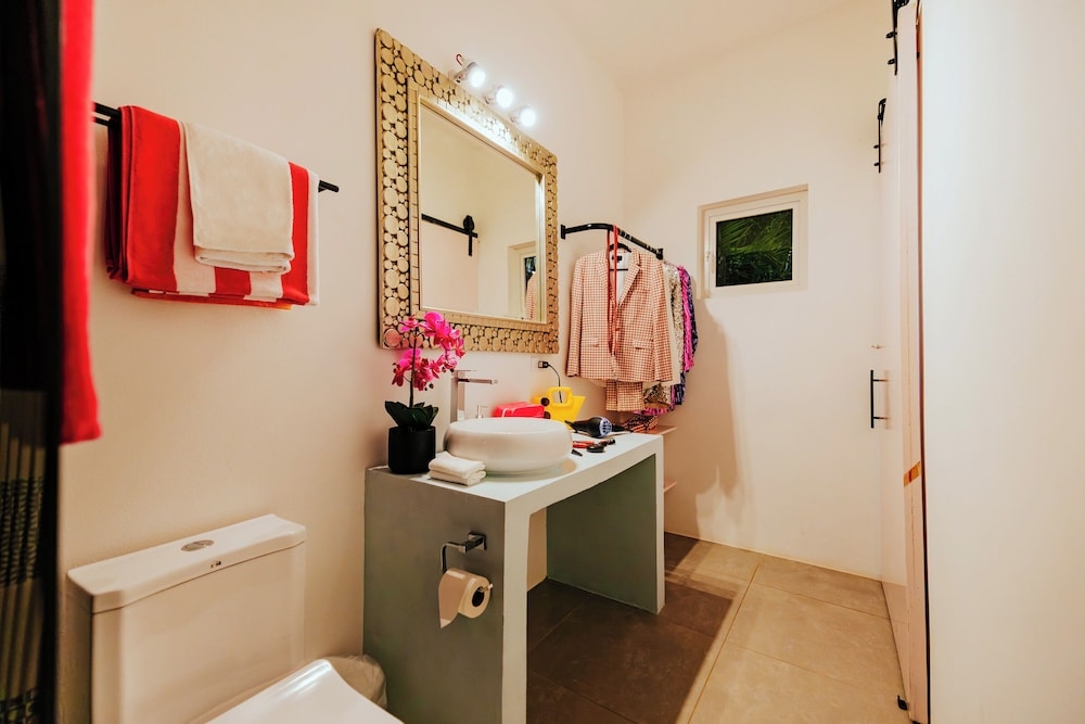 Foto de Privada Stays - Private Pools & Colorful-Chic Boutique Hotel