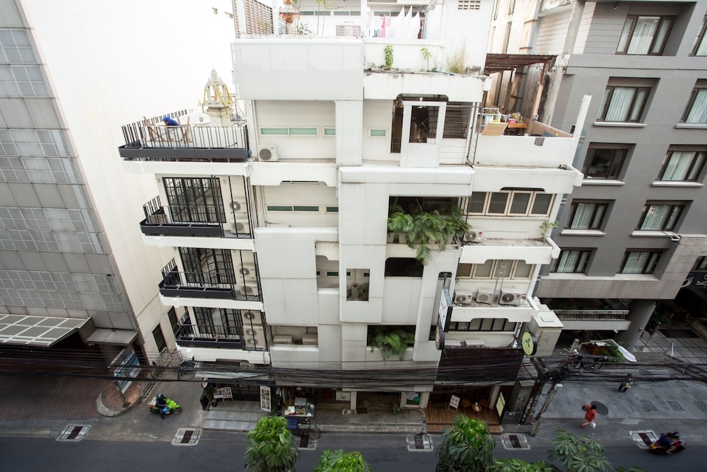 HQ hostel Silom