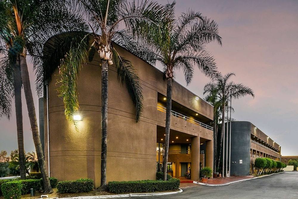 Travelodge by Wyndham Commerce Los Angeles Area, Los Angeles