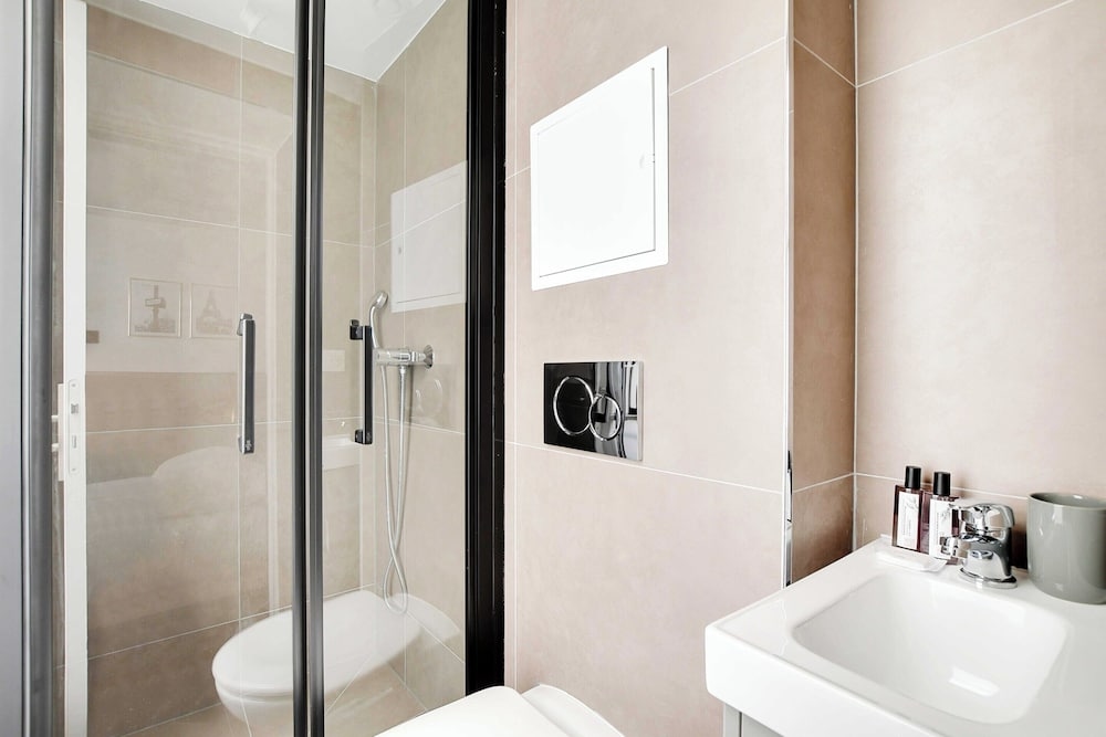Foto de Comfort for 2P With A/C - Near Montmartre