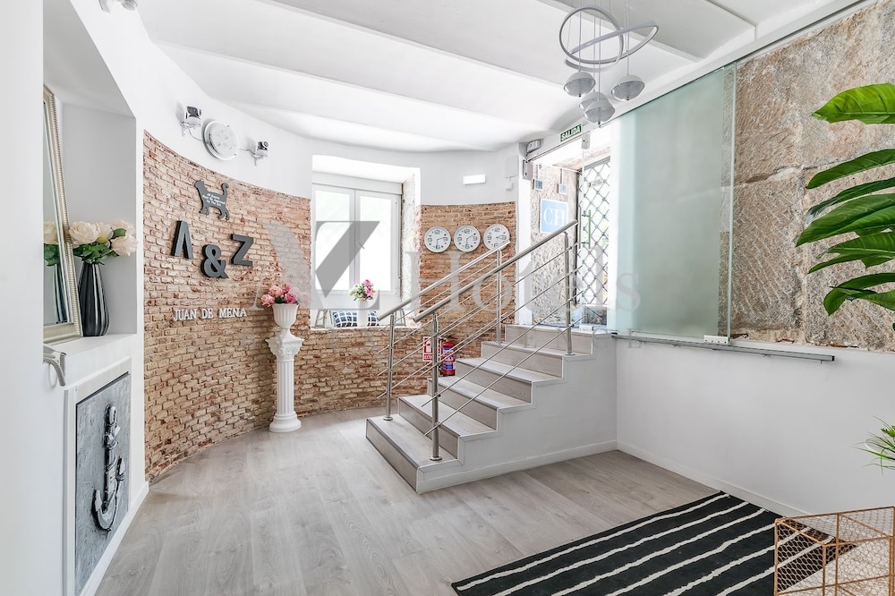 AYZ Juan de Mena - Auto check-in property, Madrid