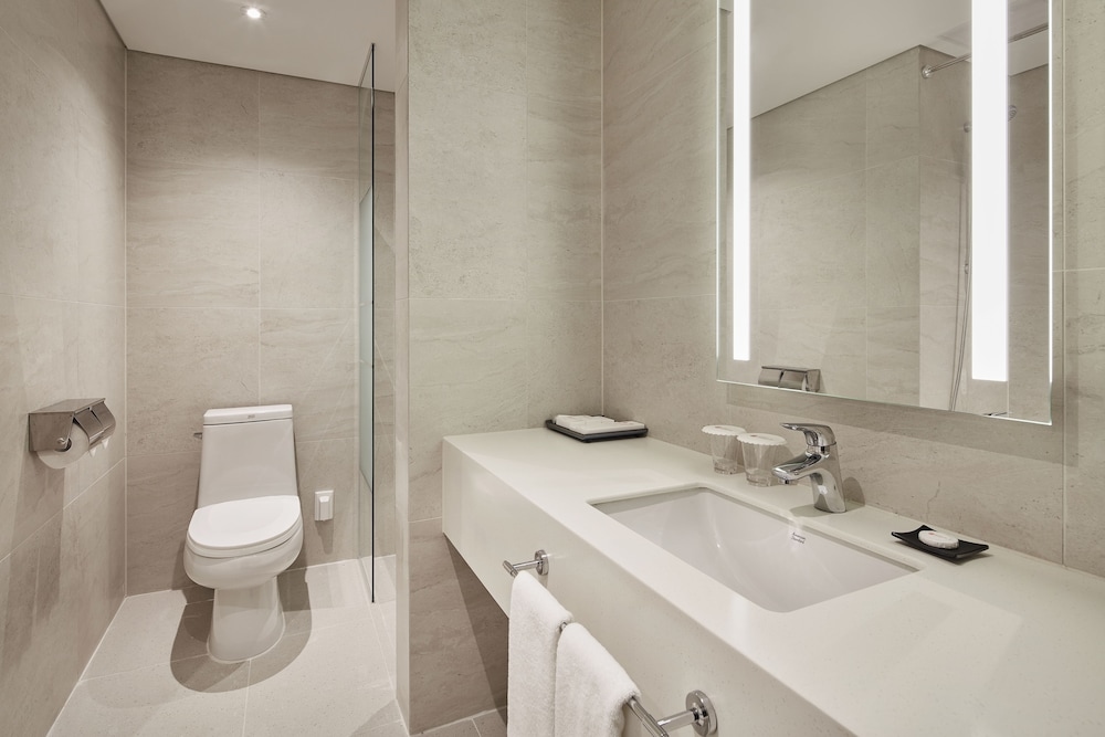 Foto de Ramada Encore by Wyndham Gimpo Han River Hotel