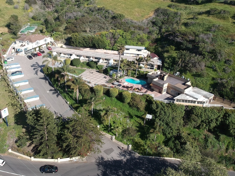 Malibu Country Inn, Malibu