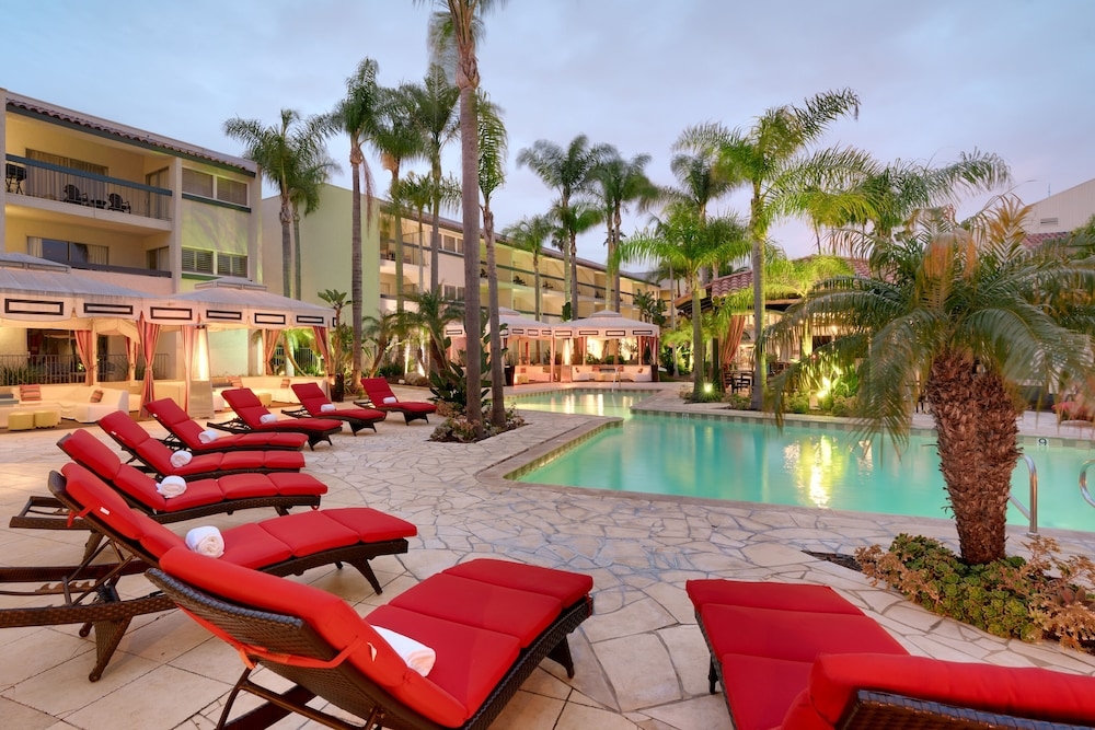Atrium Hotel at Orange County Airport, Irvine