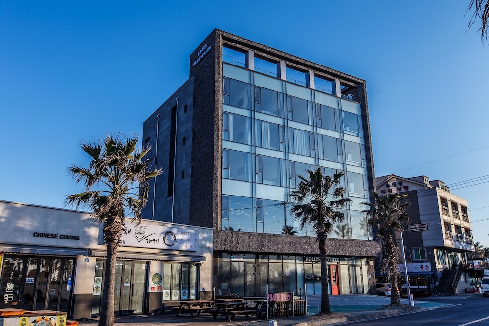 Bluespring Boutique Hotel