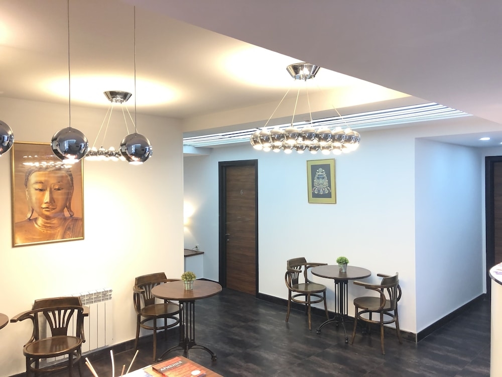 Mashtots Hotel, Yerevan