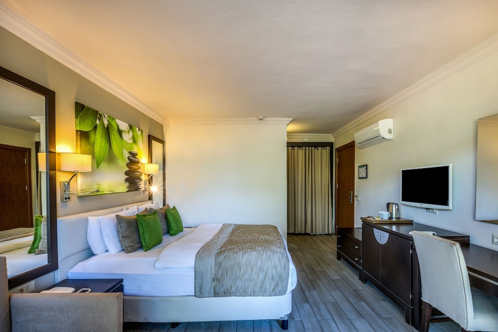 Foto de Marmaris Bay Resort - Adults Only