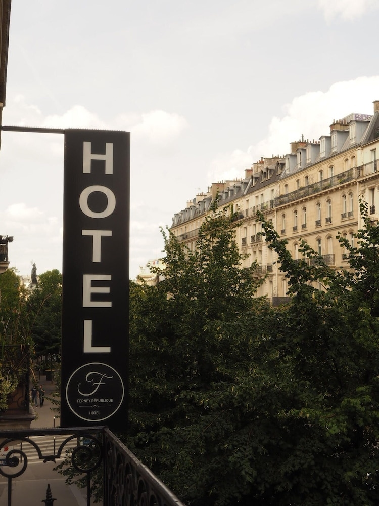 Hotel Ferney République