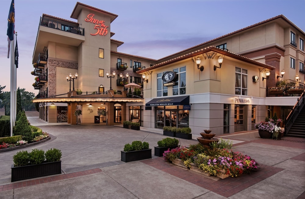 Inn at the 5th, Eugene