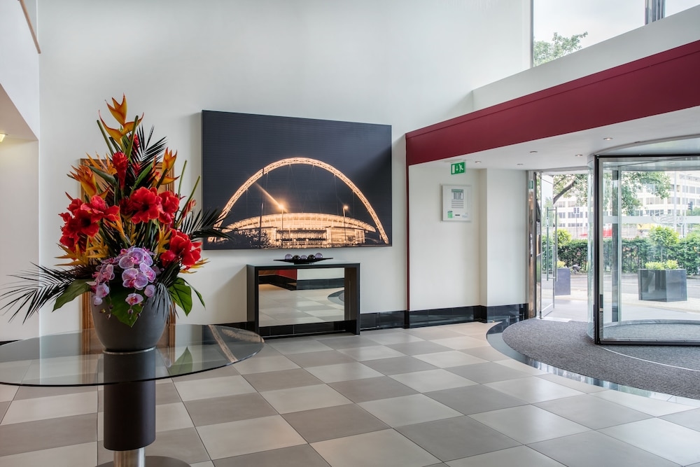 Crowne Plaza London Ealing by IHG, London