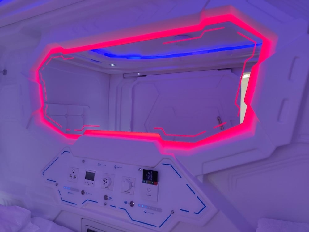 Foto de Capsule & Dormitory Space-X